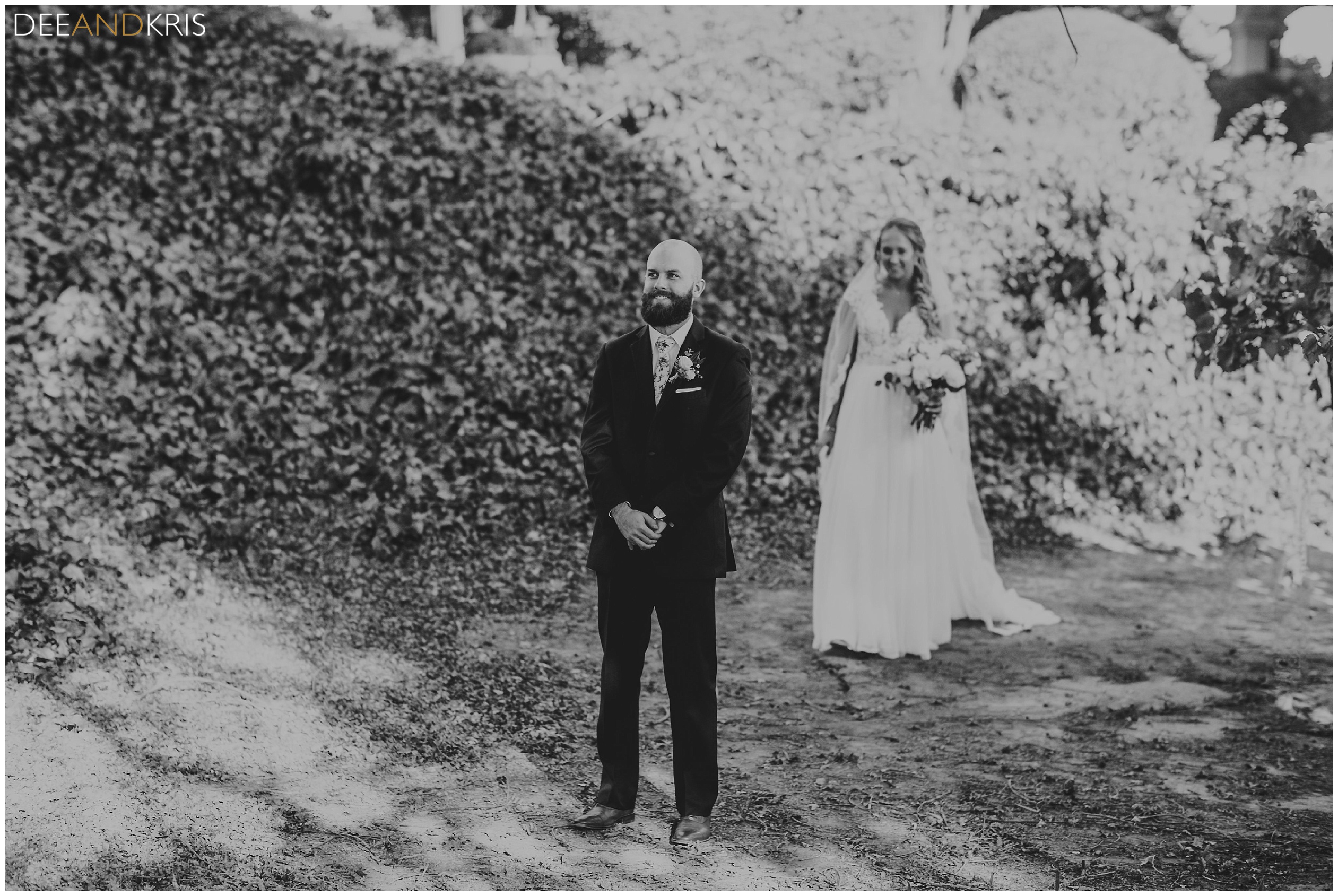scribner bend wedding pictures, Sacramento wedding photographers, black and white wedding photography, first look pictures