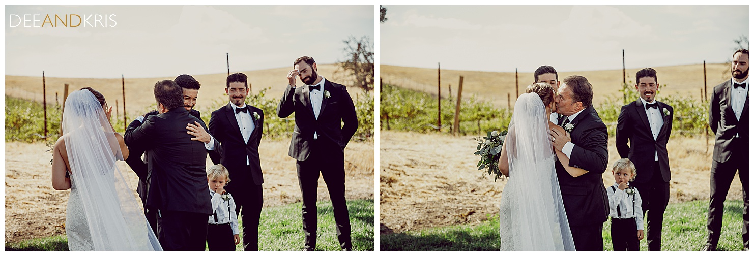 Ella's Vineyard Wedding Pictures, wedding under oak tree, San Louis Obispo Wedding venues